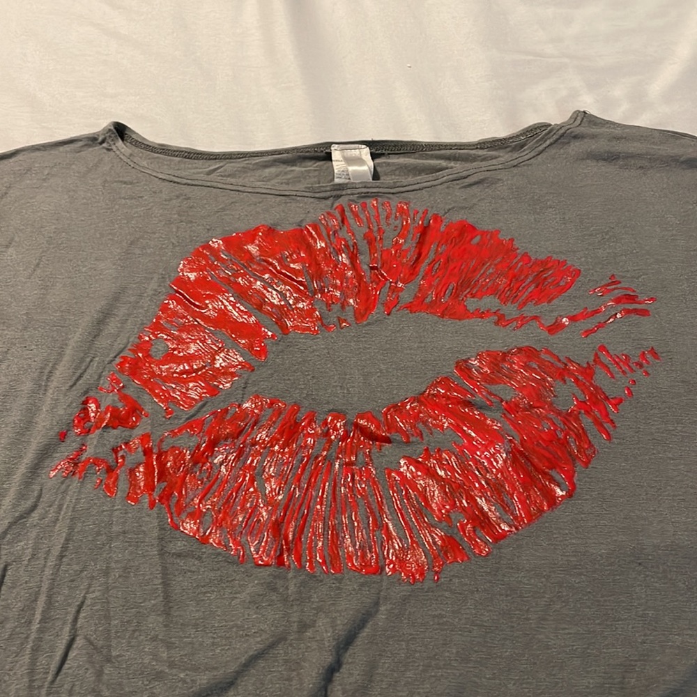 Shirt - Picture 2 of 9